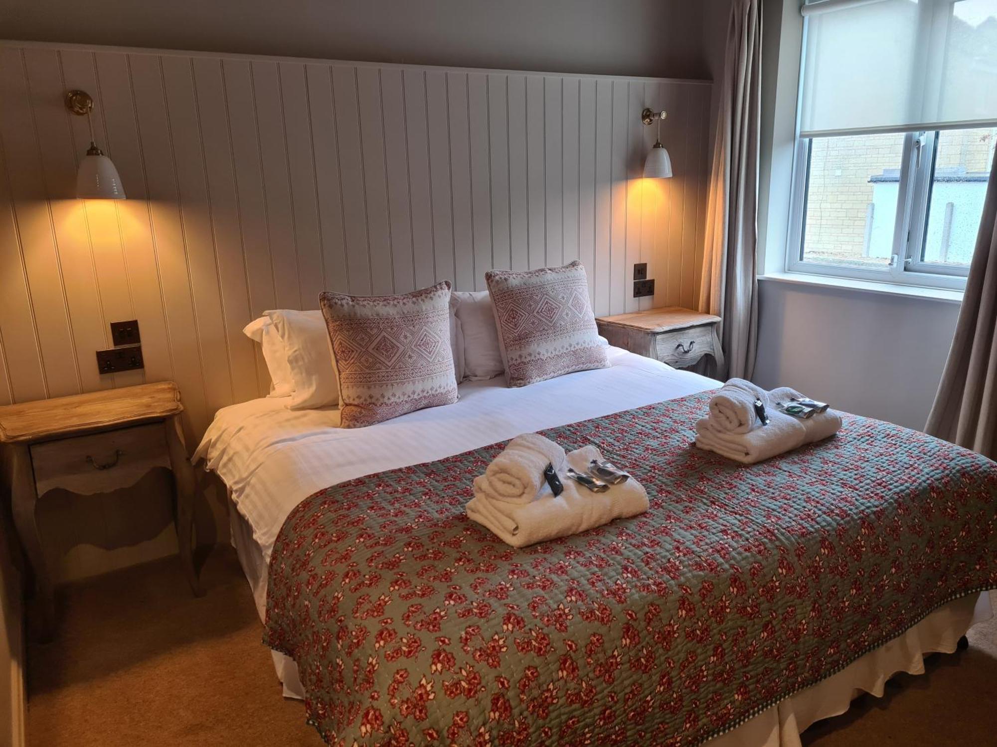 Priory Inn Tetbury Eksteriør billede