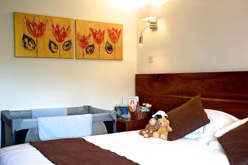 Priory Inn Tetbury Eksteriør billede
